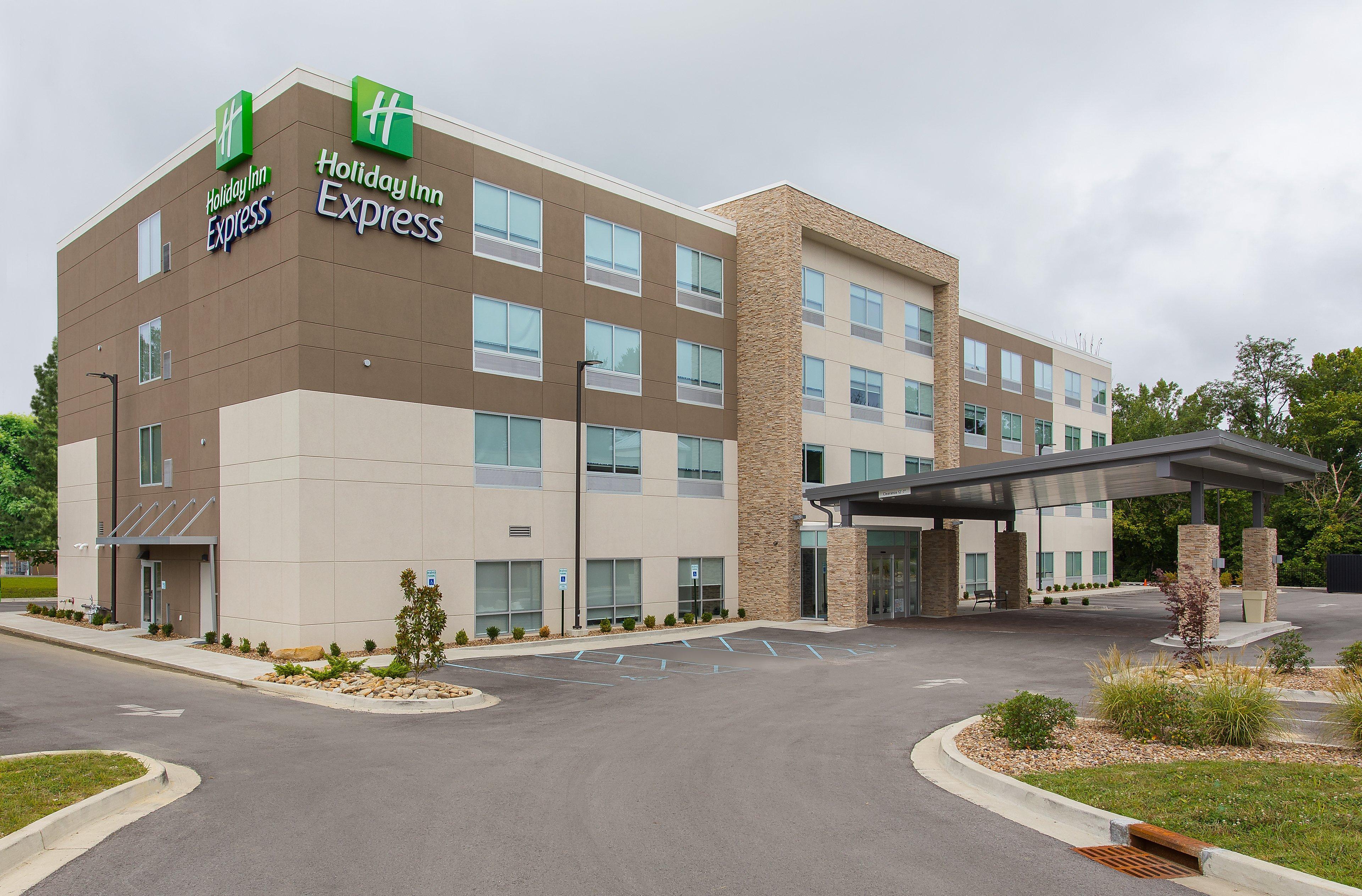 Holiday Inn Express Williamsburg By Ihg Bagian luar foto