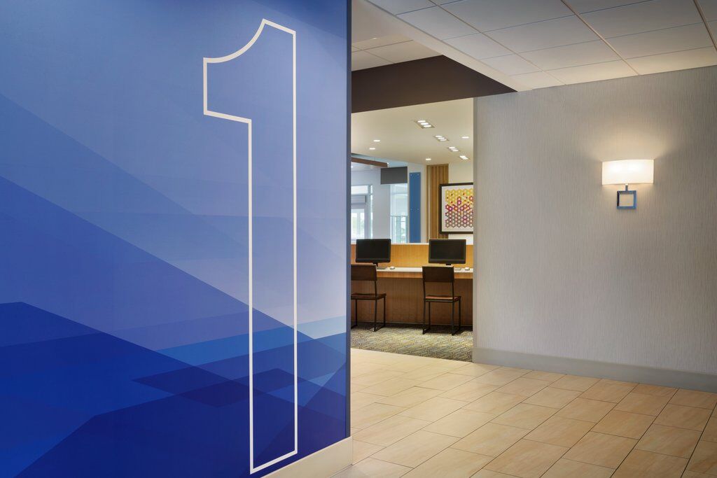 Holiday Inn Express Williamsburg By Ihg Bagian luar foto
